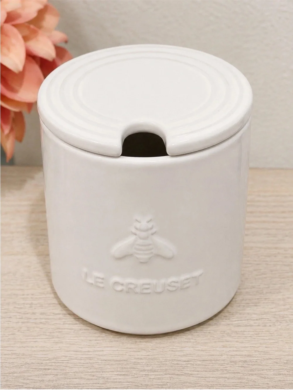 Le Creuset Stoneware Boston Honey Pot Jar with Lid White 14oz - NWT